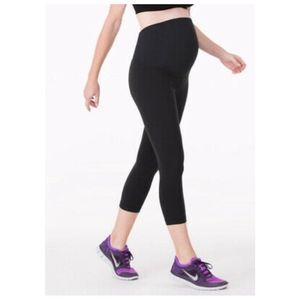 Ingrid & isabel maternity leggings